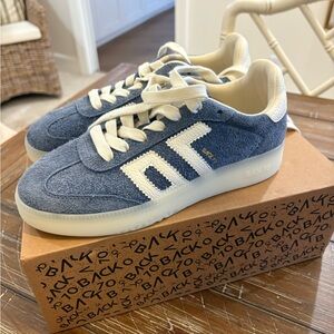 Back 70 Sneakers NEW